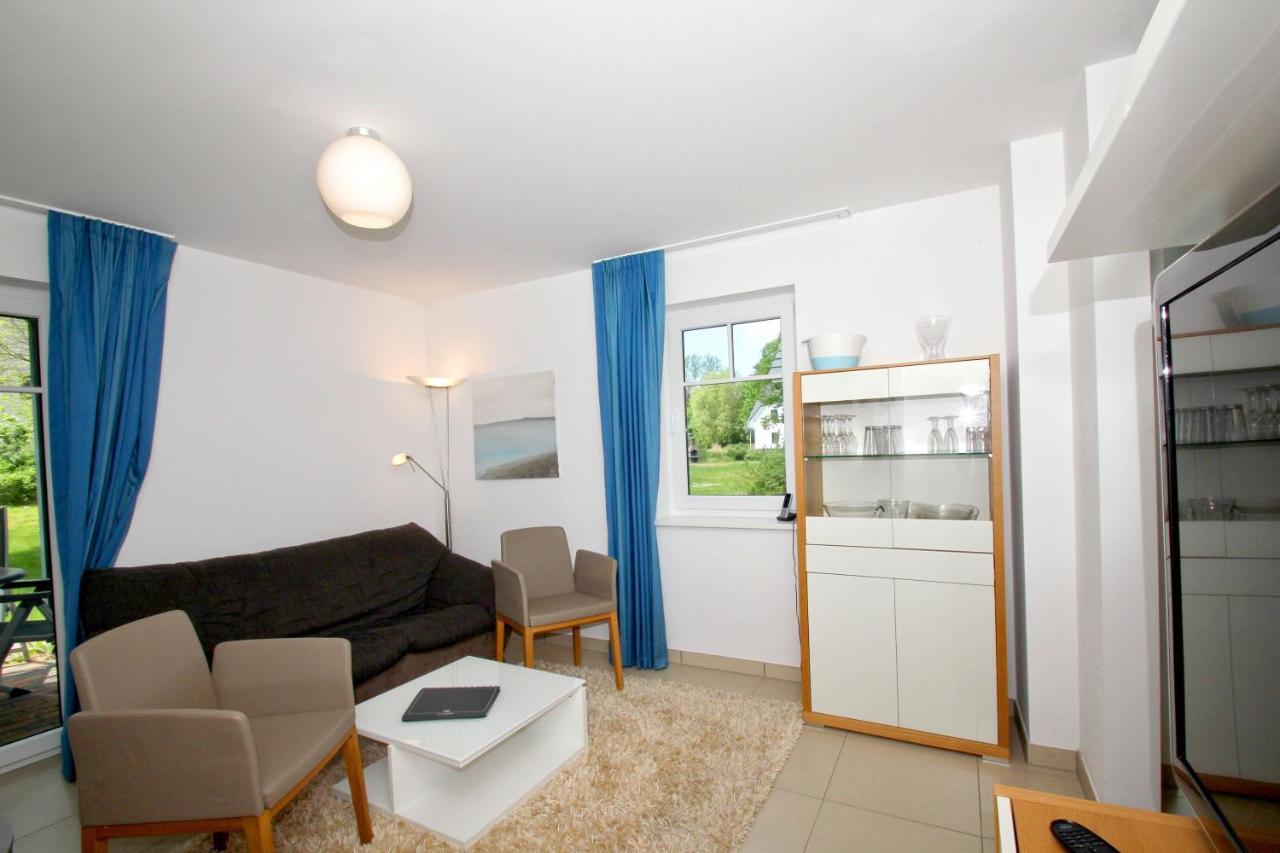 Strandnahe Fewo Rex Rugia: Terrasse und Ahoi Erlebnisbad Lobbe Exterior photo