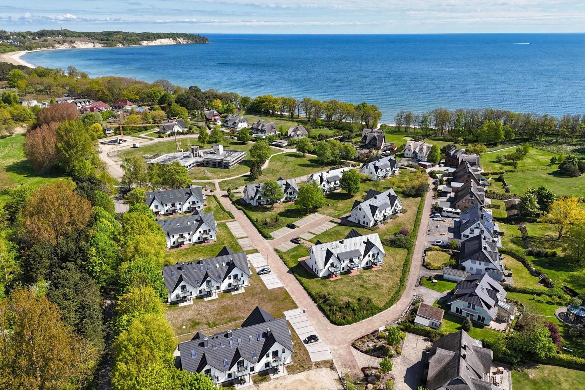 Strandnahe Fewo Rex Rugia: Terrasse und Ahoi Erlebnisbad Lobbe Exterior photo